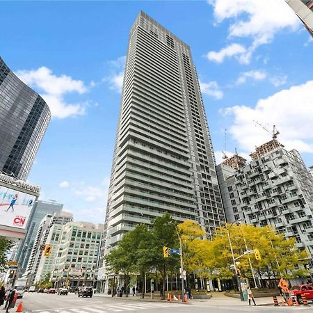 Front Street Suites Toronto Exterior photo