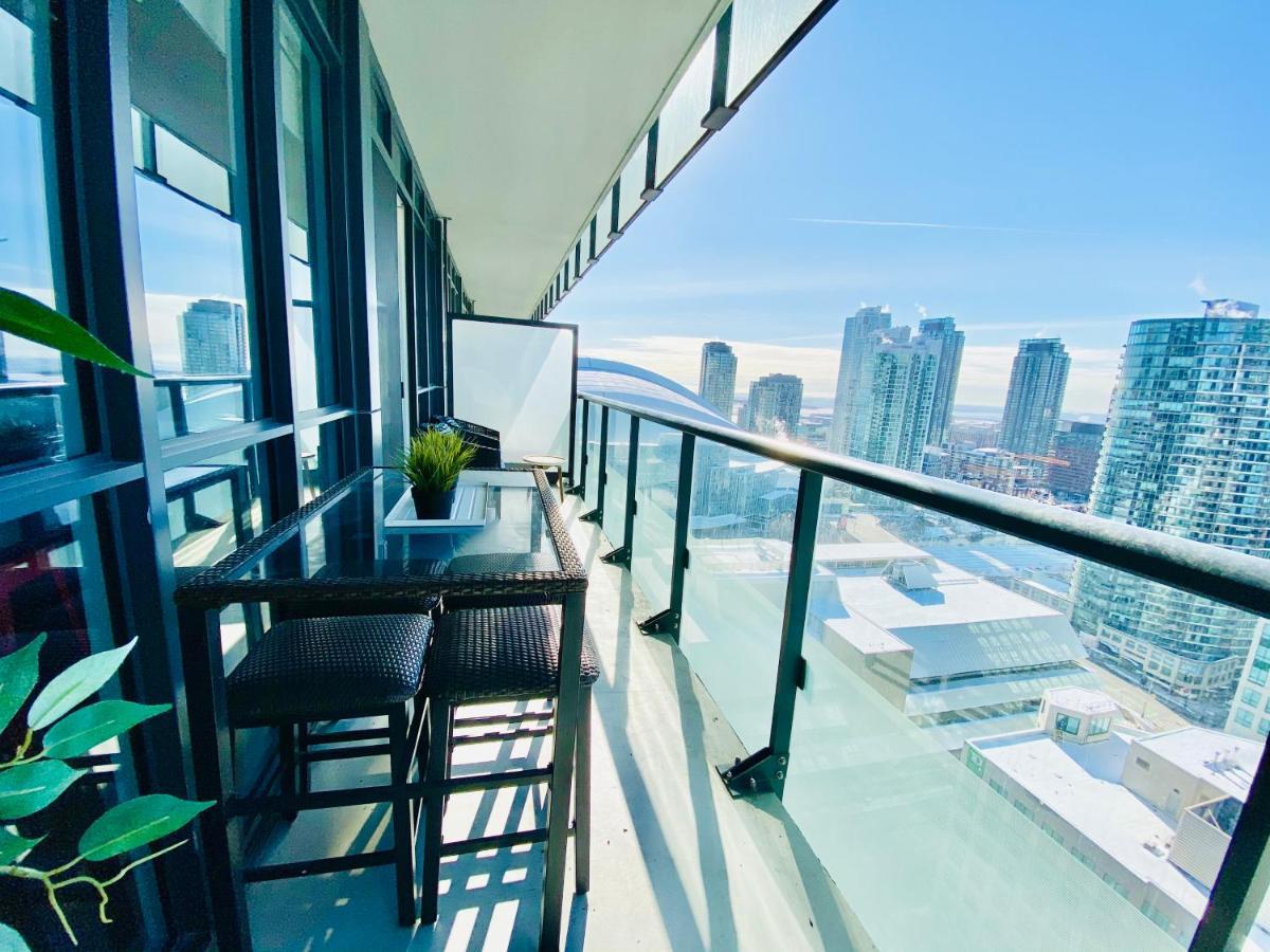 Front Street Suites Toronto Exterior photo
