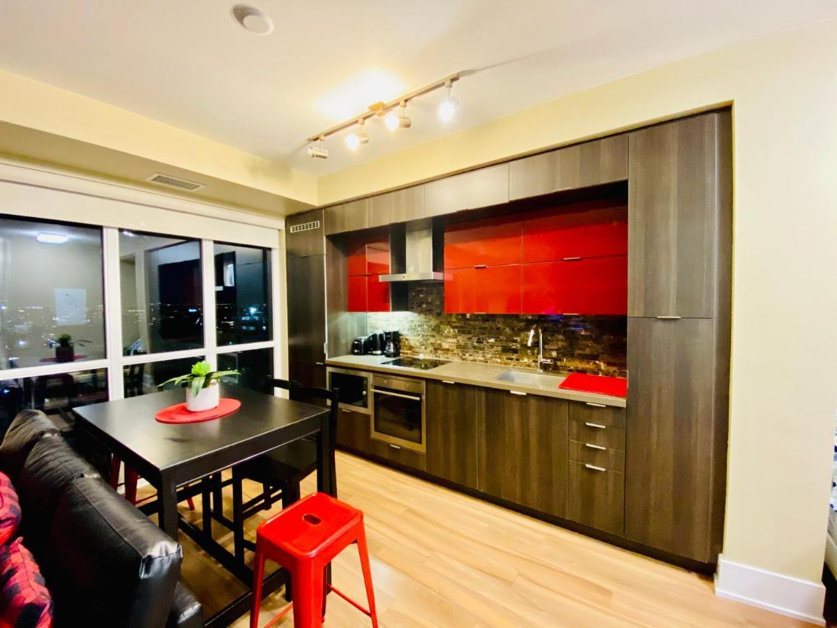 Front Street Suites Toronto Exterior photo
